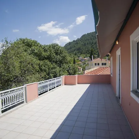Karya Central House Casa de Férias Kariá